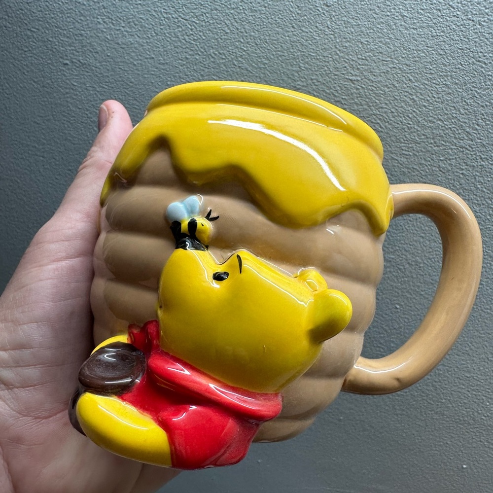 Disney Winnie the Pooh mug 3-D honeypot